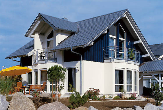 Russian Style Prefab House Villa / Light Steel Frame Pre Manufactured Homes