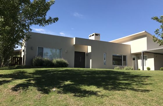 Prefabricated Light Steel Villa House - Quick Assembly On Site (Uruguay)