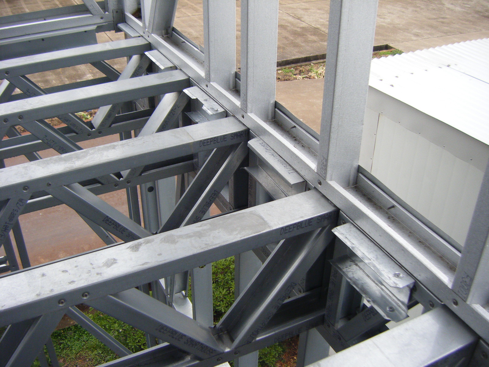 Eu Usa Nz Australia Standard Light Steel Prefabricated Gable Steel