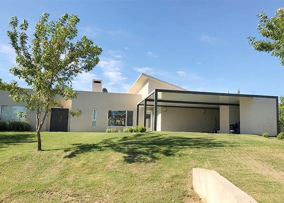 Prefabricated Light Steel Villas House Quickly To Assemble On Site In Uruguay