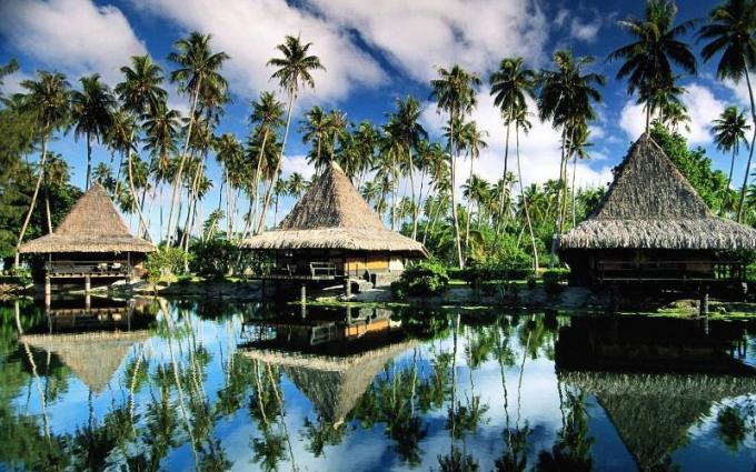 Overwater Bungalow / Prefab House For Resort Water Bungalow